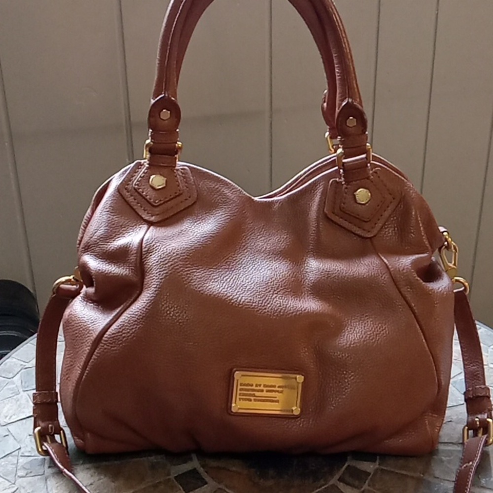 HUGE SALE IN MY CLOSET. MARC BY MARC JACOBS BAG